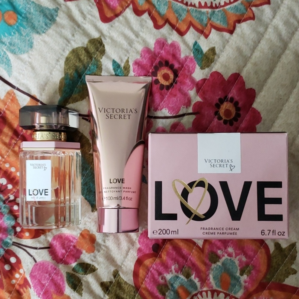 🛑SOLD Victoria's Secret Love Fragrance Bundle